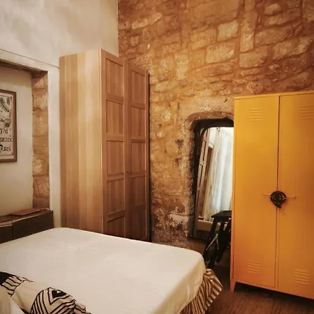 Cosy Au Centre Historique D'uzes